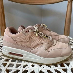 Blush Nike Air Max
